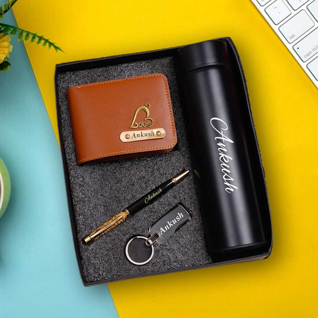 Personalized Men's Tan Wallet, Keychain, Pen & Temperature Bottle Combo - Right Marc